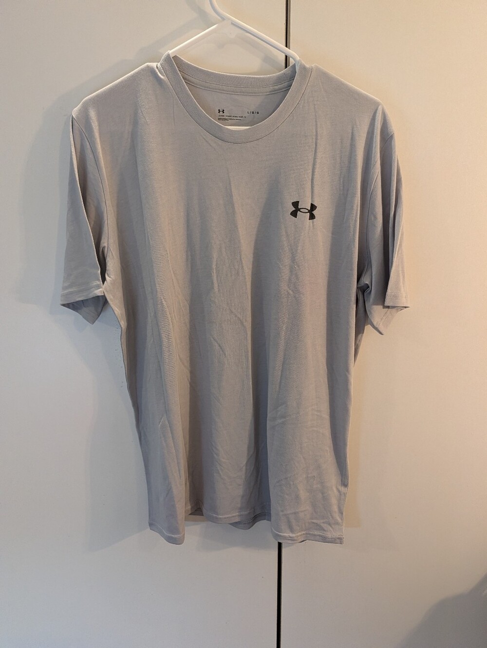 Under Armour Light Gray Short Sleeve Athletic Tee with Black Logo